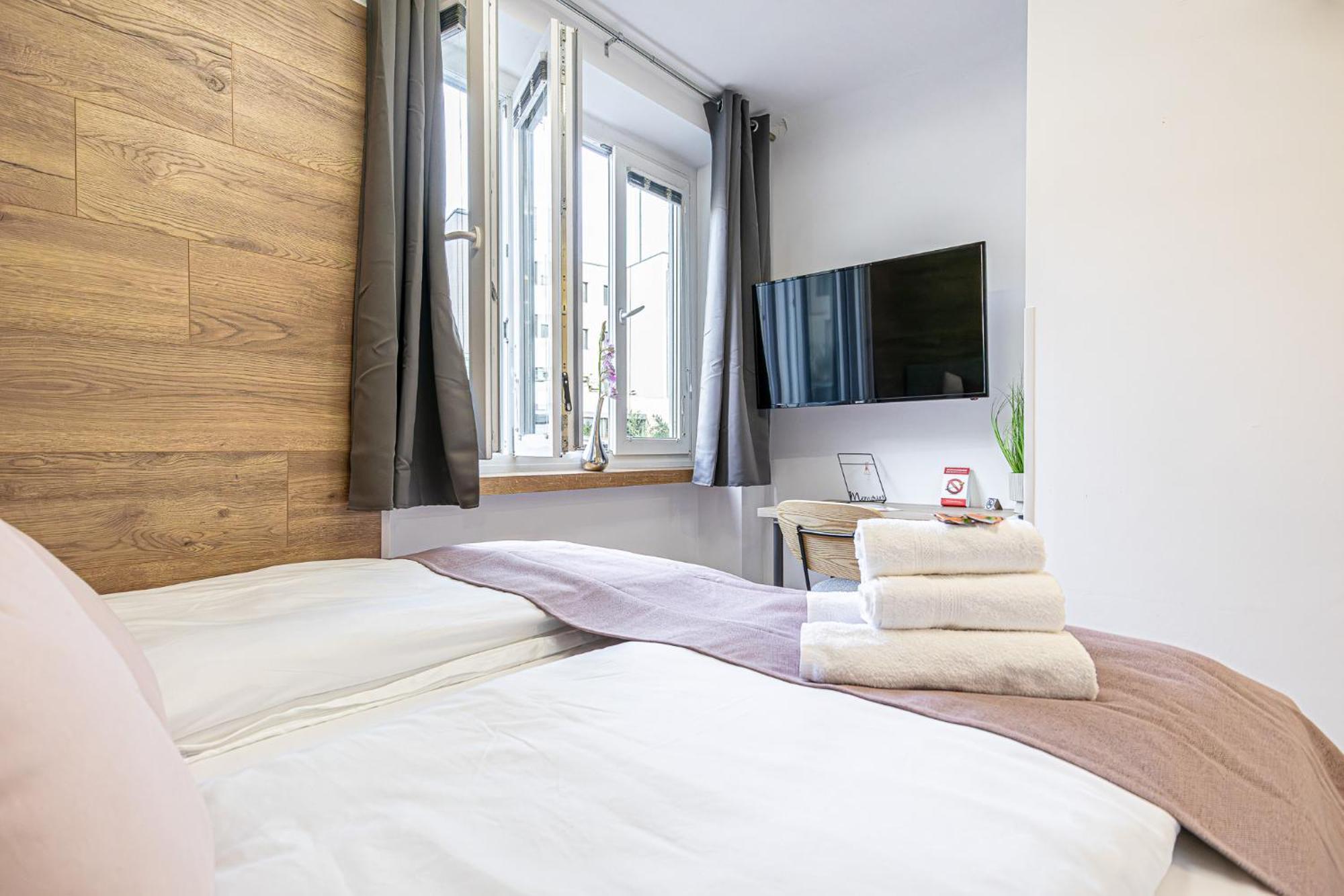 Krems Bahnhof Deluxe Rooms - Near Danube River エクステリア 写真